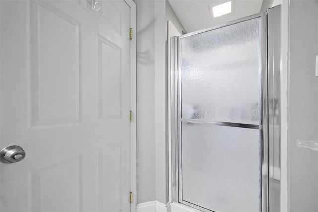 10 Hawthorne Ave, Crafton, PA 15205