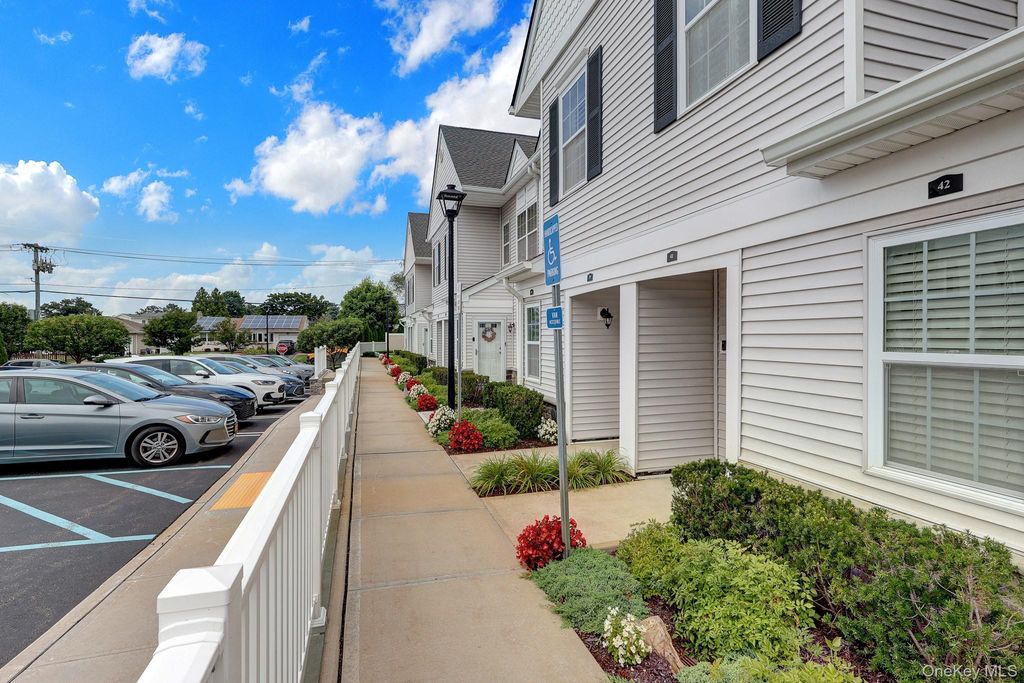 41 Spring Drive, Seaford, NY 11783 — photo 4