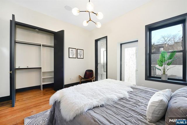 7 Saint Pauls 1r, Jersey City, NJ 07306