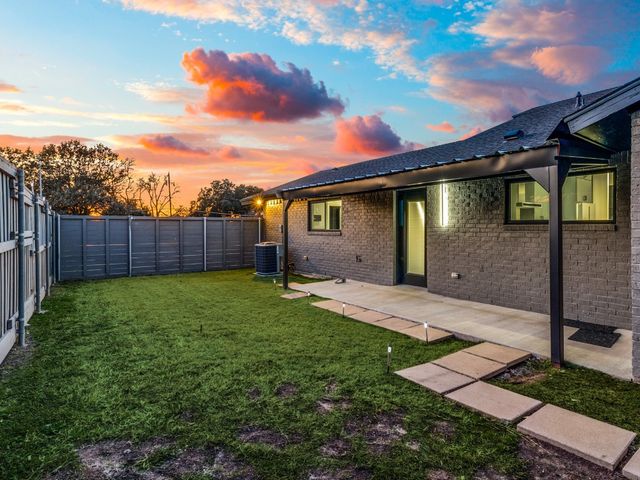 11510 Midway Road, Dallas, TX 75229