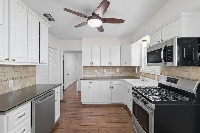 4028 Boyd Avenue, Fort Worth, TX 76109