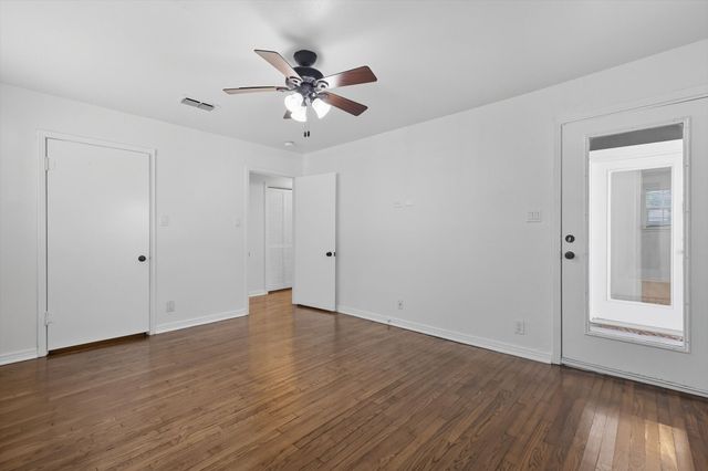 4028 Boyd Avenue, Fort Worth, TX 76109