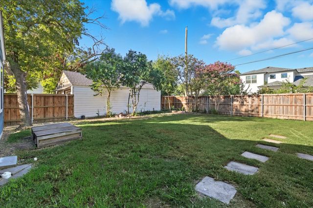 4028 Boyd Avenue, Fort Worth, TX 76109