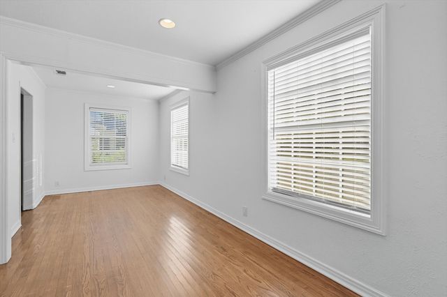 4028 Boyd Avenue, Fort Worth, TX 76109