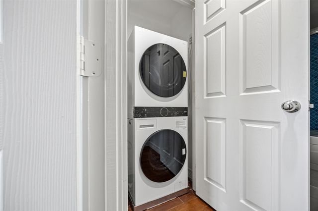 3711 San Felipe Street 6C, Houston, TX 77027