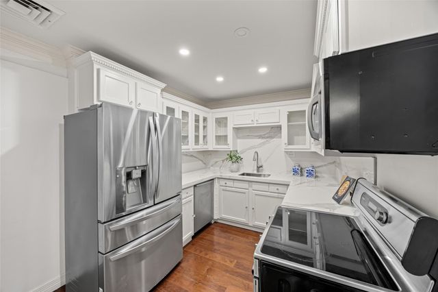 3711 San Felipe Street 6C, Houston, TX 77027