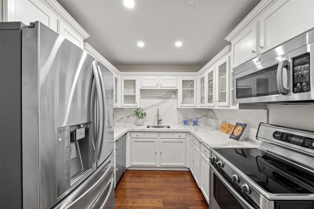 3711 San Felipe Street 6C, Houston, TX 77027