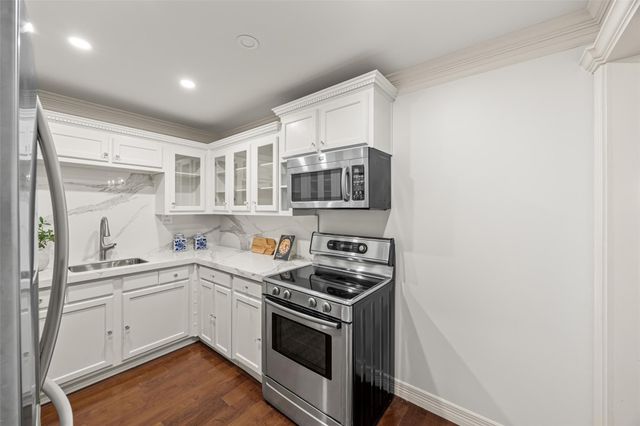 3711 San Felipe Street 6C, Houston, TX 77027