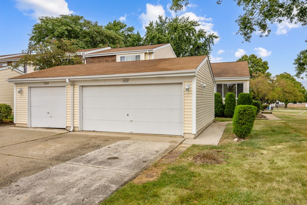 2177 Chaucer Lane, Glendale Heights, IL 60139 — photo 3