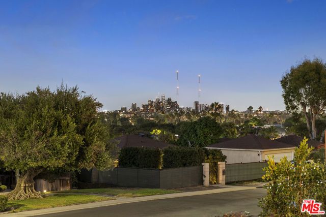 5280 Sanchez Drive, Los Angeles, CA 90008