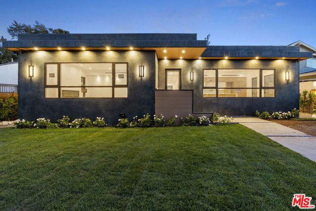 5280 Sanchez Drive, Los Angeles, CA 90008