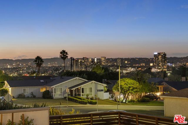 5280 Sanchez Drive, Los Angeles, CA 90008