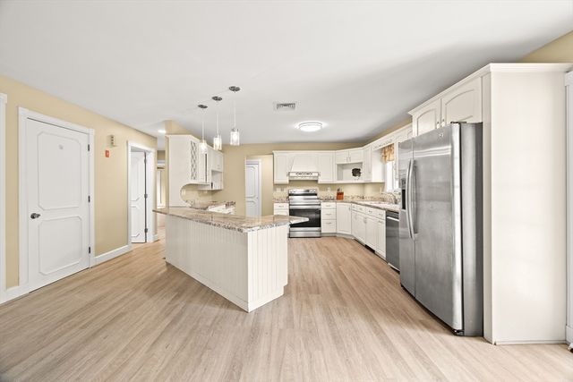 71 Tania Drive, Taunton, MA 02718