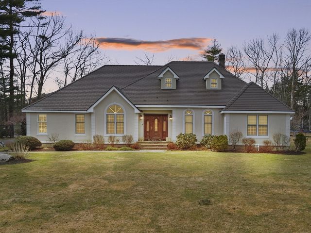 71 Tania Drive, Taunton, MA 02718