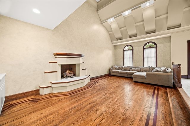 71 Tania Drive, Taunton, MA 02718