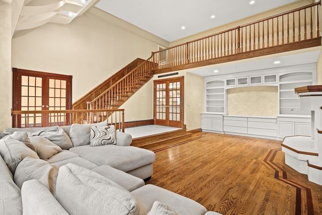 71 Tania Drive, Taunton, MA 02718