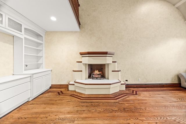 71 Tania Drive, Taunton, MA 02718