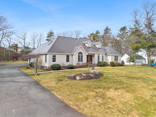 71 Tania Drive, Taunton, MA 02718