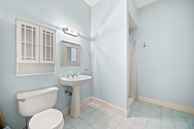 71 Tania Drive, Taunton, MA 02718