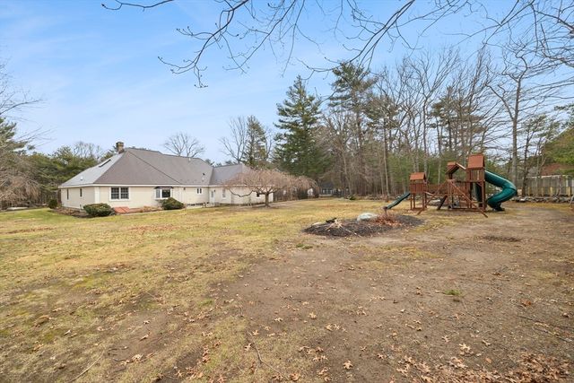 71 Tania Drive, Taunton, MA 02718