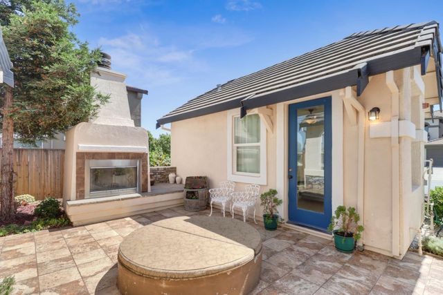 18400 Mandarin St, Woodland, CA 95695