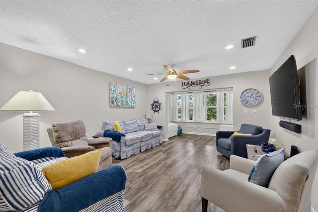 1601 43RD STREET N 233, St Petersburg, FL 33713