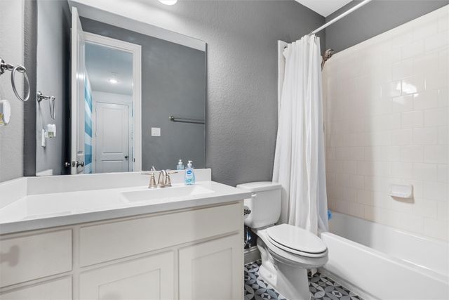 1917 Bending Oak Street, Fort Worth, TX 76008