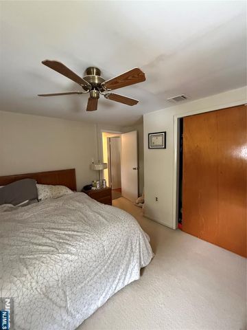 57 Oak Street, Rochelle Park, NJ 07662