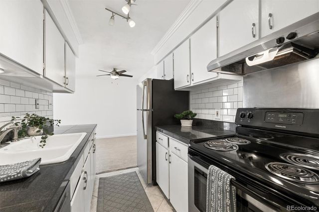 7665 E Quincy Avenue 204, Denver, CO 80237