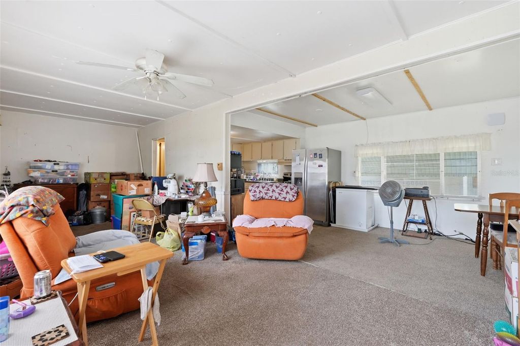 Image 15 of property listing at 104 52ND AVENUE PLAZA W, Bradenton, FL 34207