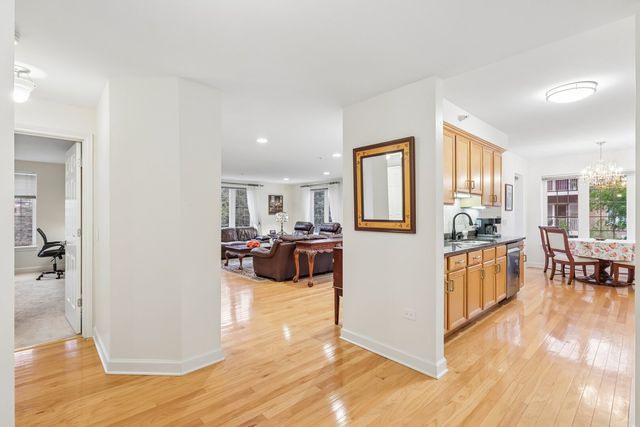 640 Robert York Avenue 308, Deerfield, IL 60015