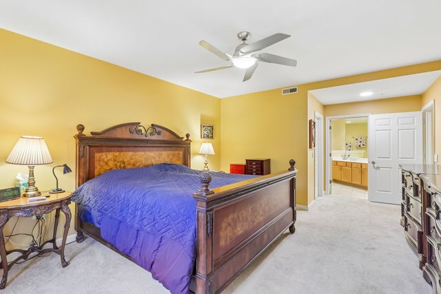 640 Robert York Avenue 308, Deerfield, IL 60015