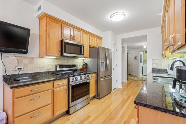 640 Robert York Avenue 308, Deerfield, IL 60015