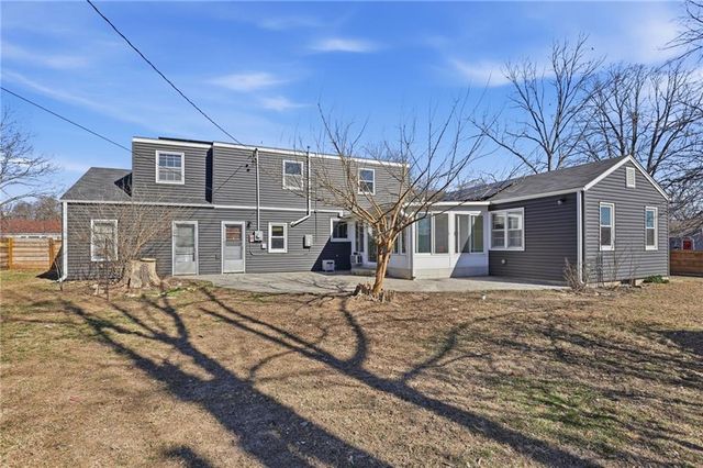 511 E 92nd Street, Kansas City, MO 64131