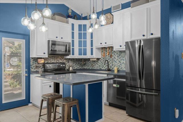 1015 E Yager LN 161, Austin, TX 78753