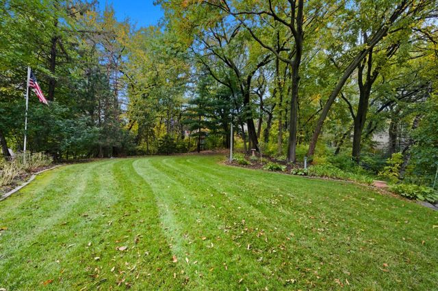 1438 Kings Wood Road, Eagan, MN 55122