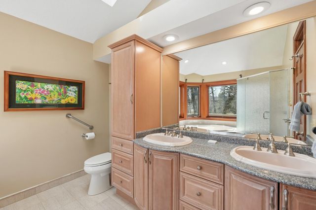 1438 Kings Wood Road, Eagan, MN 55122