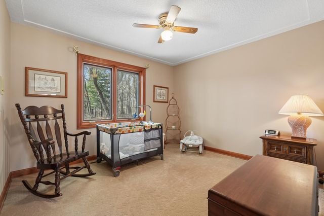 1438 Kings Wood Road, Eagan, MN 55122