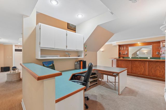 1438 Kings Wood Road, Eagan, MN 55122