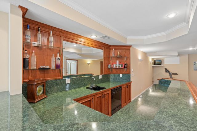 1438 Kings Wood Road, Eagan, MN 55122