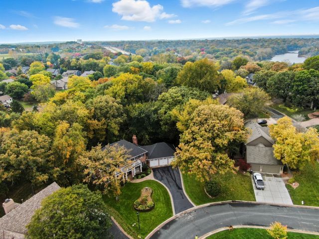 1438 Kings Wood Road, Eagan, MN 55122