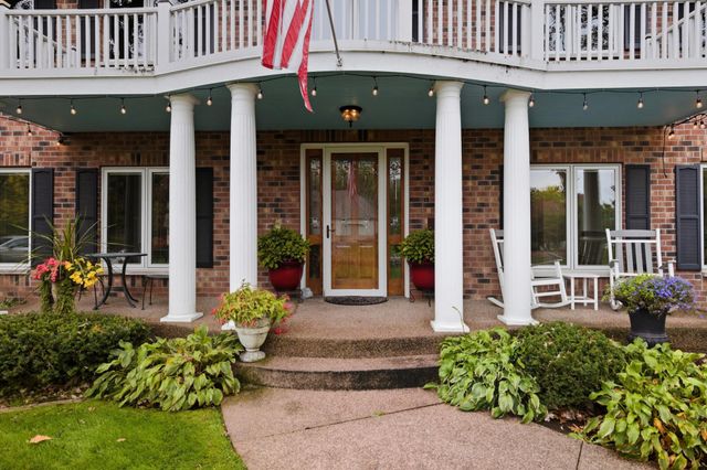 1438 Kings Wood Road, Eagan, MN 55122