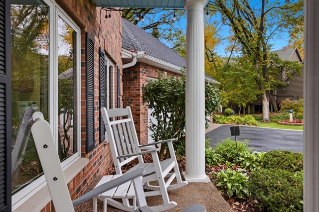 1438 Kings Wood Road, Eagan, MN 55122