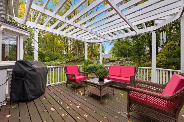 1438 Kings Wood Road, Eagan, MN 55122