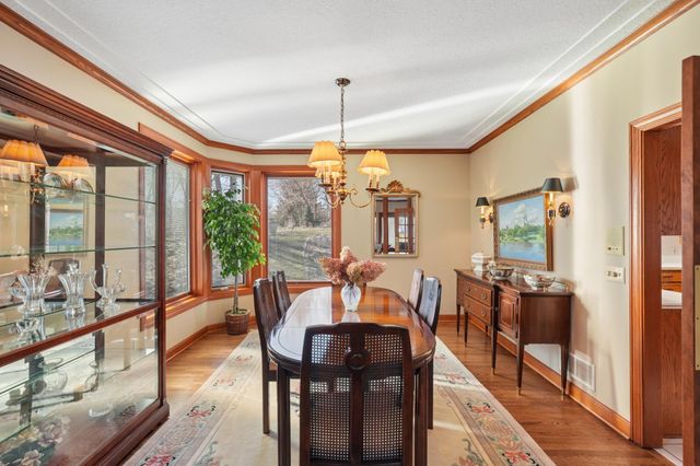 1438 Kings Wood Road, Eagan, MN 55122