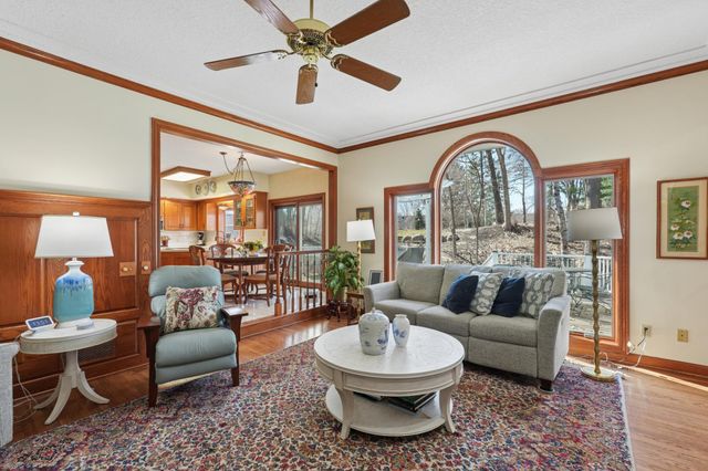 1438 Kings Wood Road, Eagan, MN 55122