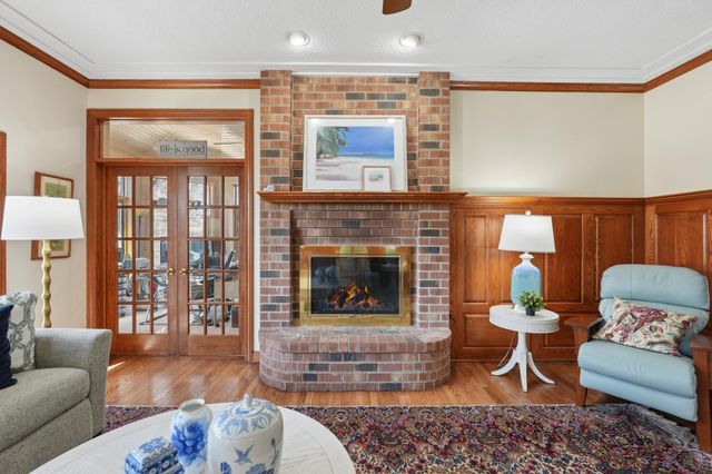 1438 Kings Wood Road, Eagan, MN 55122