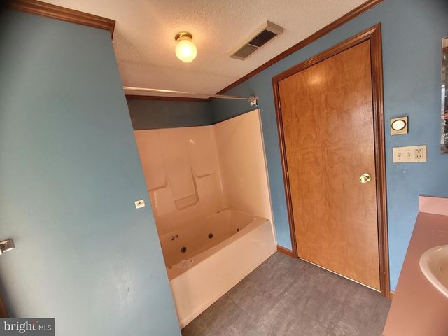 16821 PORTER RD NW, Frostburg, MD 21532