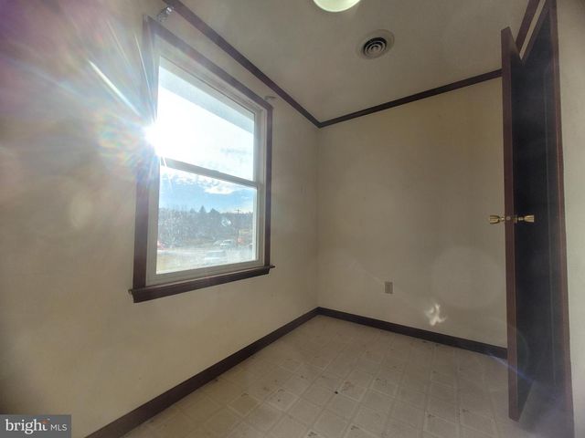 16821 PORTER RD NW, Frostburg, MD 21532