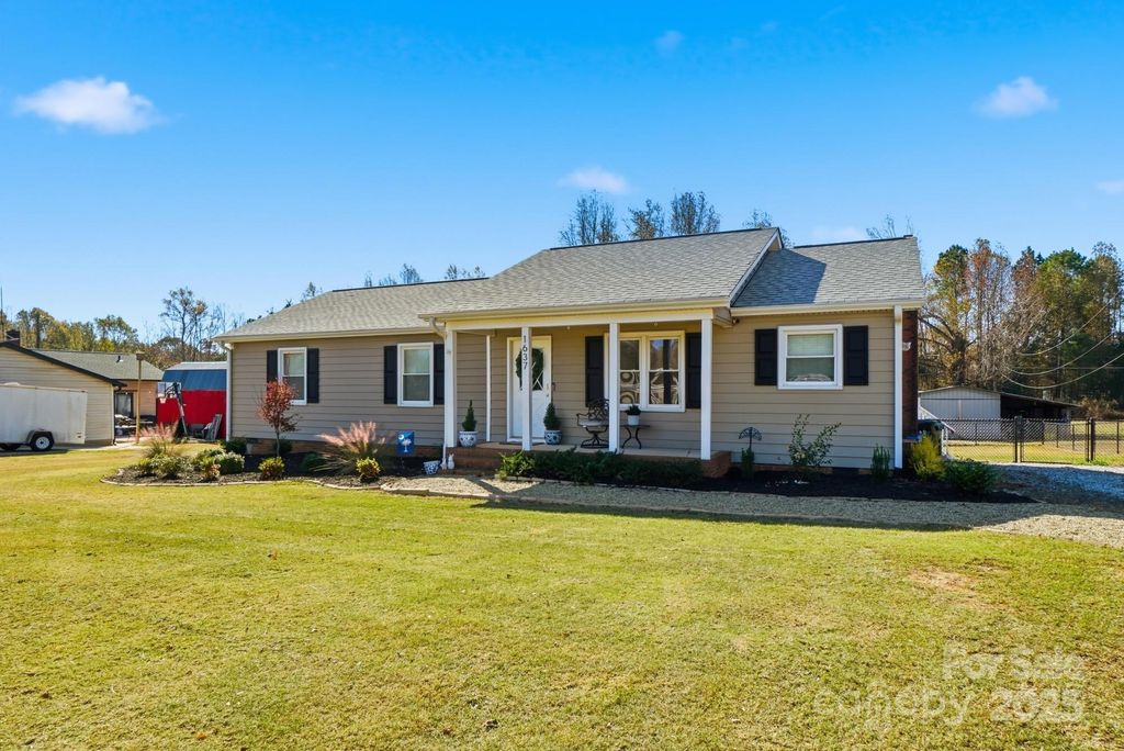 1637 Jim Mccarter Road N, Clover, SC 29710